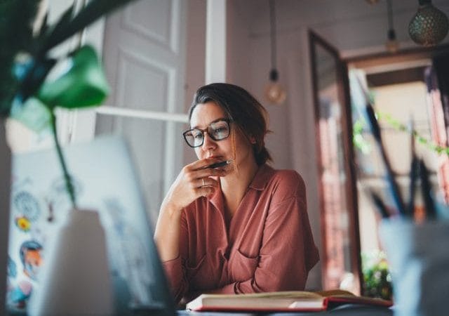 Rédiger ses contenus SEO avec l’IA : bonne ou mauvaise idée ?